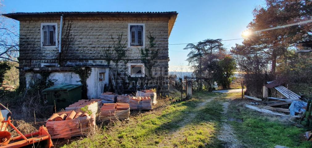 ISTRIA, GROŽNJAN - Stone house with a beautiful view