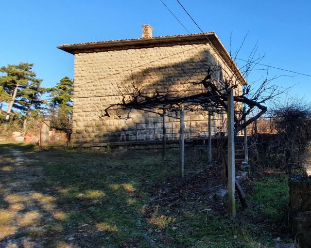 ISTRIA, GROŽNJAN - Stone house with a beautiful view