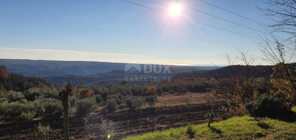 ISTRIA, GROŽNJAN - Stone house with a beautiful view