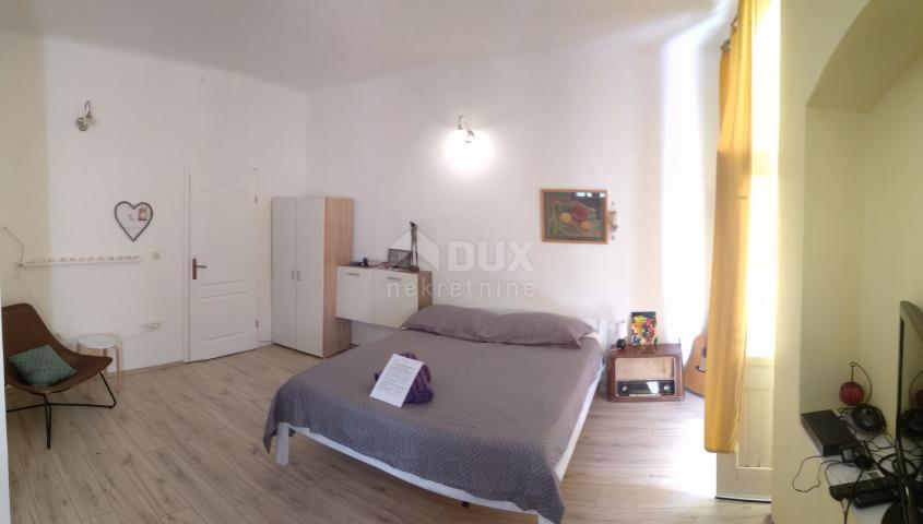 OPATIJA, CENTAR - Stan 100 m2 pođeljen u dva apartmana