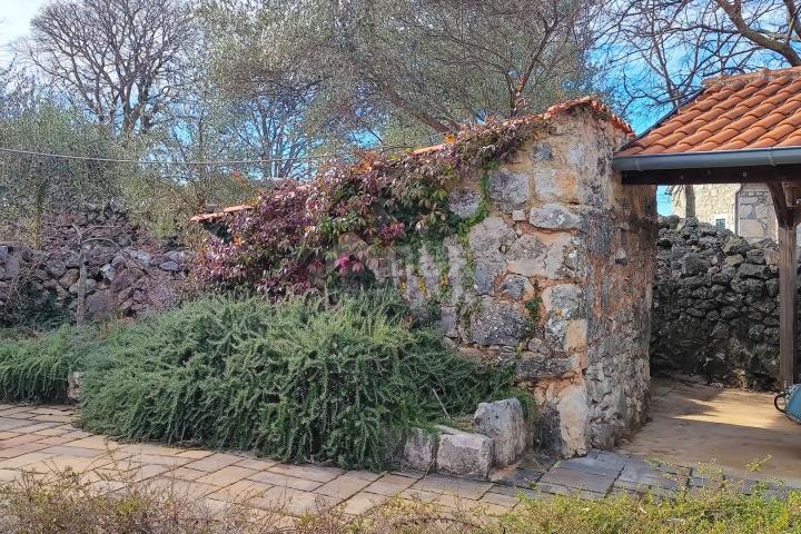 INSEL KRK, Gebiet Malinska - Renoviertes einheimisches Steinhaus mit Meerblick