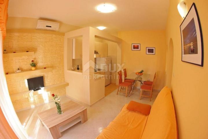 ZADAR, SUKOŠAN - Apartmanska kuća 150m od mora