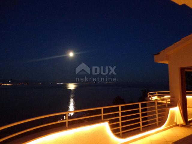 OPATIJA, CENTER - duplex apartment 200m2 on the 2nd floor 3 bedrooms + bathroom with a panoramic vie