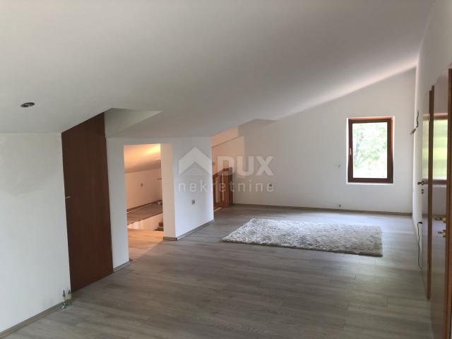 OPATIJA, ZENTRUM - Maisonette-Wohnung 200 m2 im 2. Stock, 3 Schlafzimmer + Badezimmer mit Panoramabl