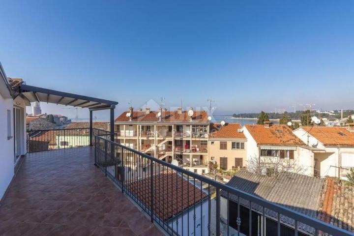 ISTRIEN, POREČ - Penthouse im Stadtzentrum mit Meerblick