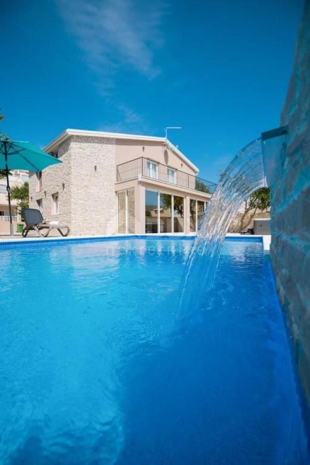 ISLAND OF VIR - Beautiful villa 200m from the sea