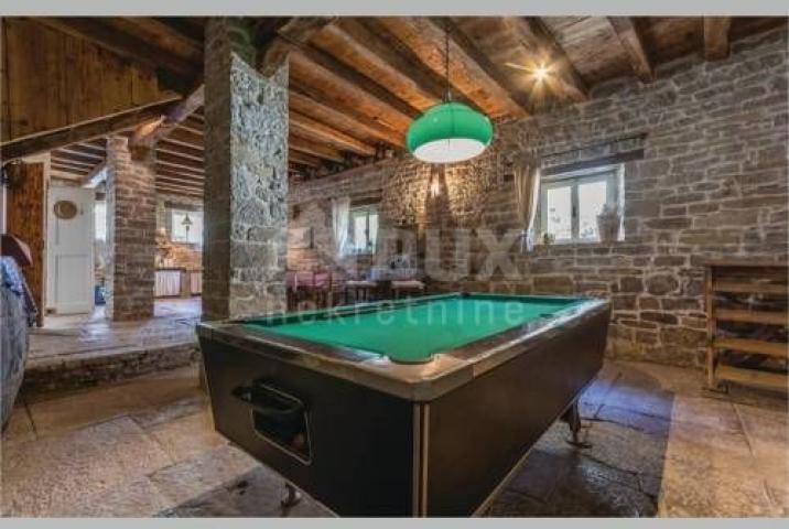 ISTRIA, OPRTALJ, LIVADE - house with pool and view of Motovun!