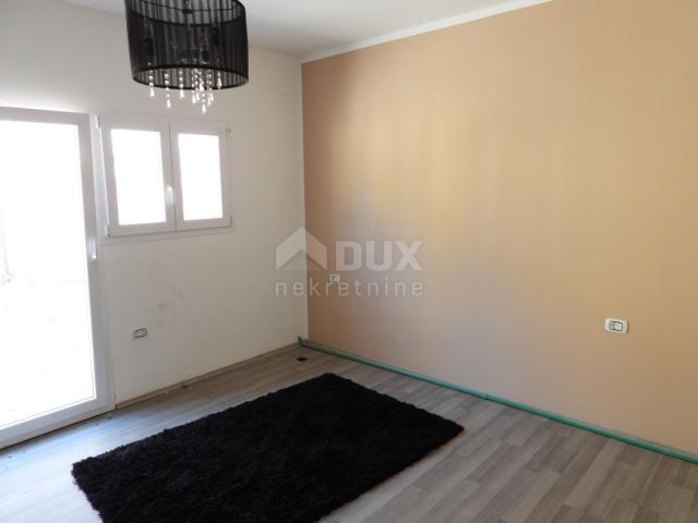 OPATIJA, CENTAR - stan 250m2 s pogledom na more + okoliš