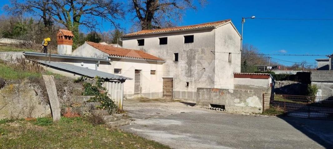 ISTRIEN, PIĆAN - Anwesen mit 3200m2 Garten und 340m2 Wohnfläche mit freiem Blick auf die Natur