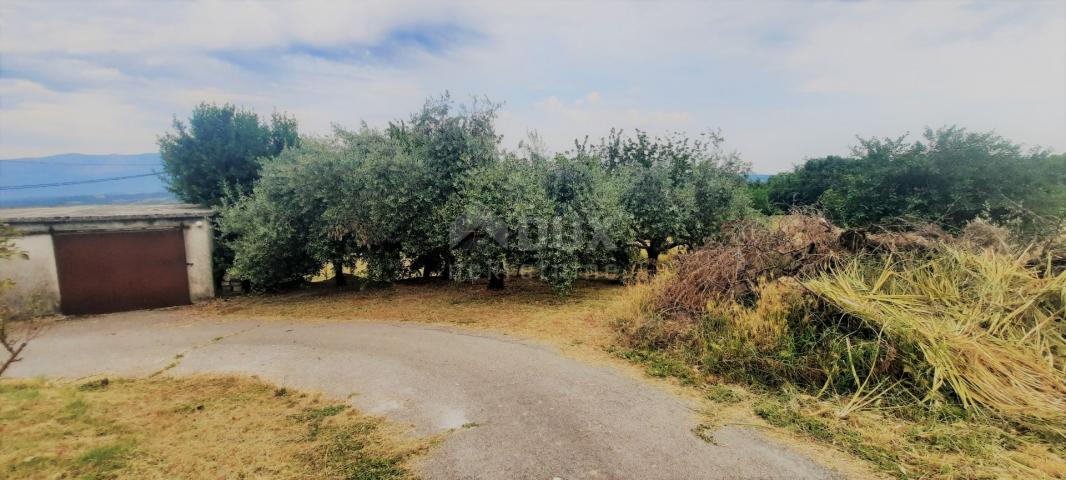 ISTRIEN, PIĆAN - Anwesen mit 3200m2 Garten und 340m2 Wohnfläche mit freiem Blick auf die Natur