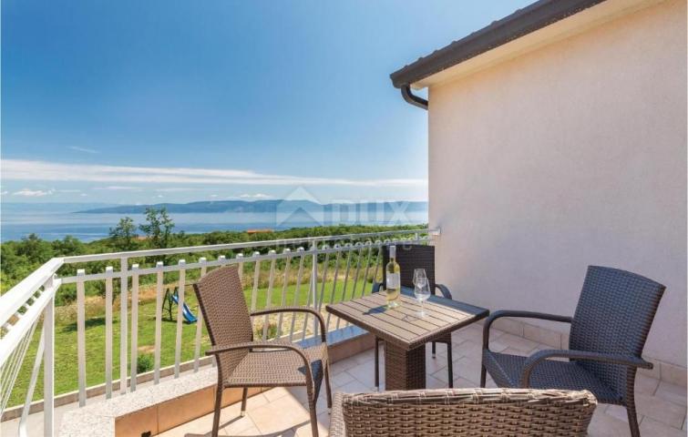 ISTRIEN, RABAC - Haus mit Pool und Meerblick