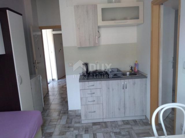 ISTRIA, PULA - House with three residential units and office space in the city center! OPPORTUNITY