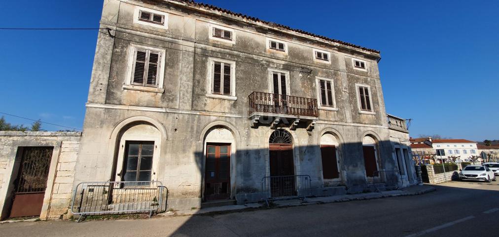 ISTRIEN, TINJAN - Steinhaus zum Renovieren, Möglichkeit zum Bau von 5 Wohneinheiten