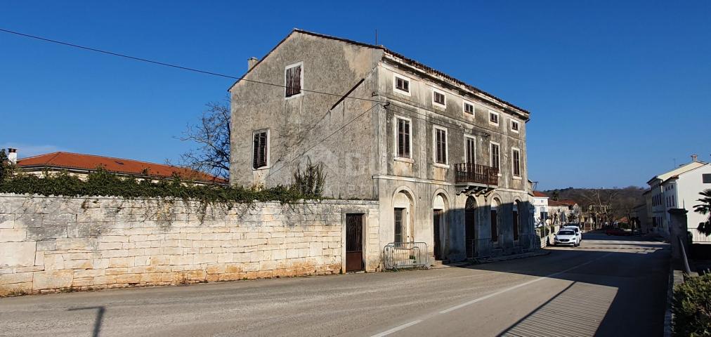 ISTRIEN, TINJAN - Steinhaus zum Renovieren, Möglichkeit zum Bau von 5 Wohneinheiten