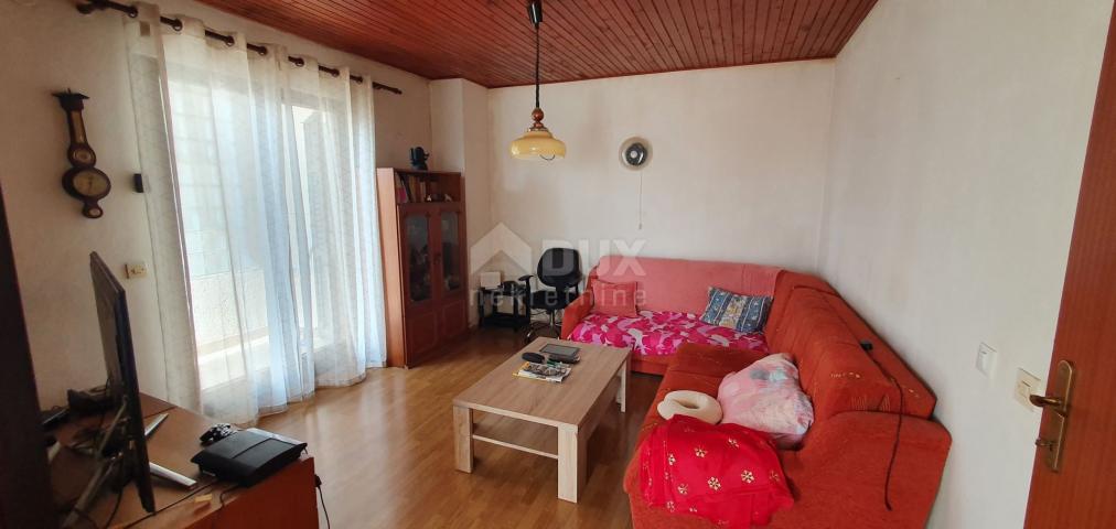 ISTRIA, ROVINJ - Two apartments with large garden and garage 600m from the sea