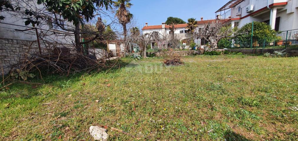 ISTRIA, ROVINJ - Two apartments with large garden and garage 600m from the sea