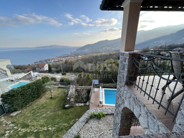 OPATIJA, POLJANE - Rustic villa of 300m2 with panoramic views of the Kvarner Bay