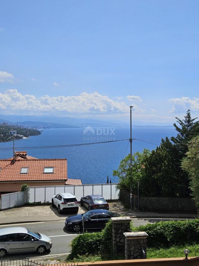 OPATIJA - stan 3S+DB 150m2 s pogledom na more i bazenom + okoliš 250m2