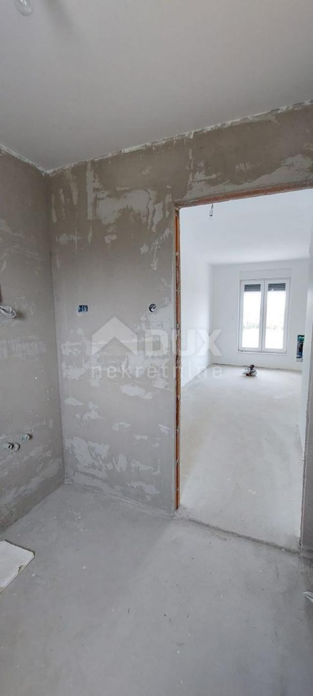 ISTRIA, VODNJAN - Semi-detached villa under construction with pool and sea view