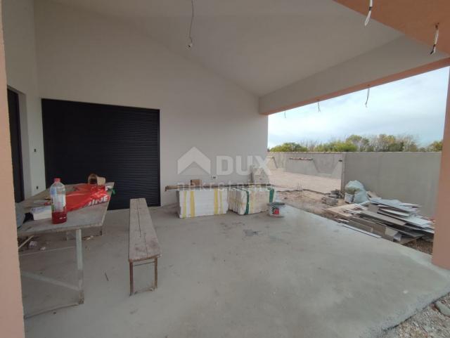 ISTRIA, VODNJAN - Semi-detached villa under construction with pool and sea view