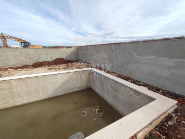 ISTRIEN, VODNJAN - Doppelhaushälfte im Bau mit Pool und Meerblick