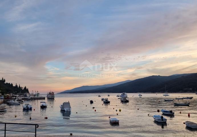 ISTRA, RABAC - Samostojeća kuća drugi red do mora