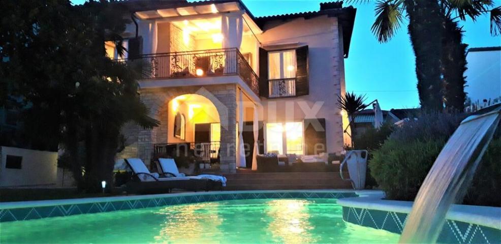 ISTRIEN, UMAG - Einzigartige Villa mit Pool, erste Reihe zum Meer