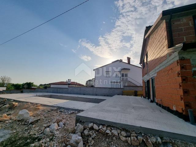 ISTRIA, POREČ - House under construction with two apartments and a swimming pool