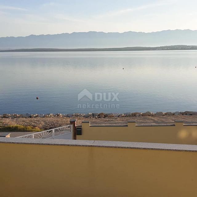 ZADAR, NIN - Mehrfamilienhaus am Strand