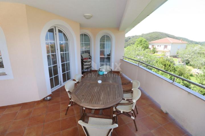 RAB, SUPETARSKA DRAGA- villa and apartment house in a great location