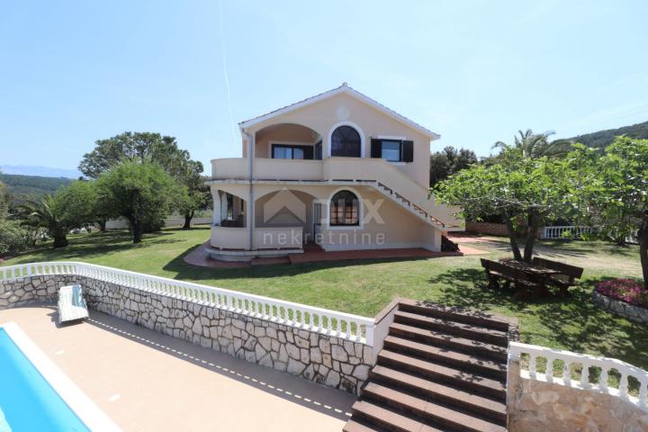 RAB, SUPETARSKA DRAGA- villa and apartment house in a great location