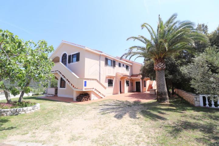 RAB, SUPETARSKA DRAGA- villa and apartment house in a great location