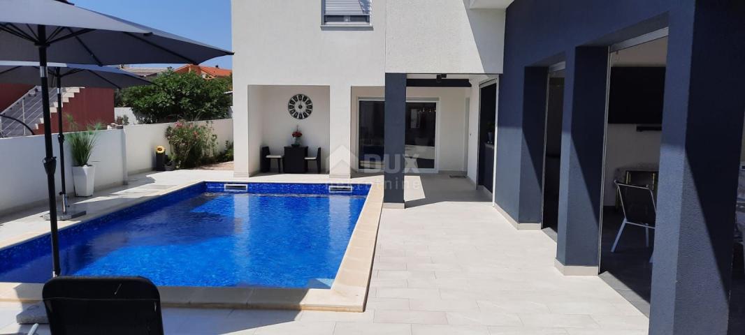 ISLAND OF PAG, POVLJANA - New modern villa with pool