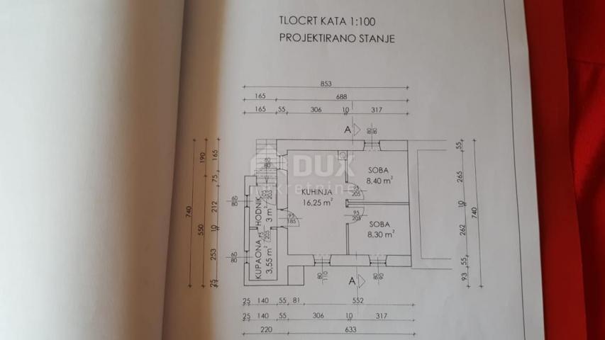 ISTRA, GRAČIŠĆE - Renovirana kuća u starogradskoj jezgri