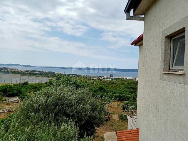 ZADAR, PLOČE - Geräumiges mehrstöckiges Gebäude mit Meerblick