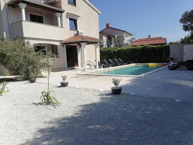 ISTRIEN, POREČ - Ferienhaus mit Pool und Meerblick