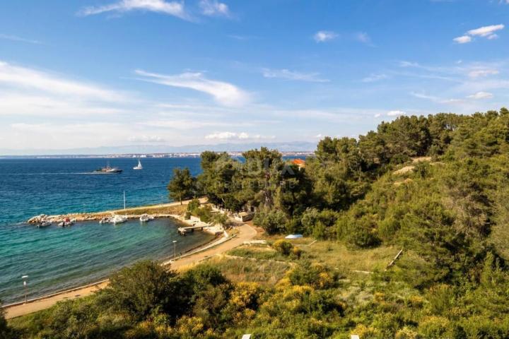 UGLJAN ISLAND, KALI - Luxusvilla auf der Insel, erste Reihe zum Meer