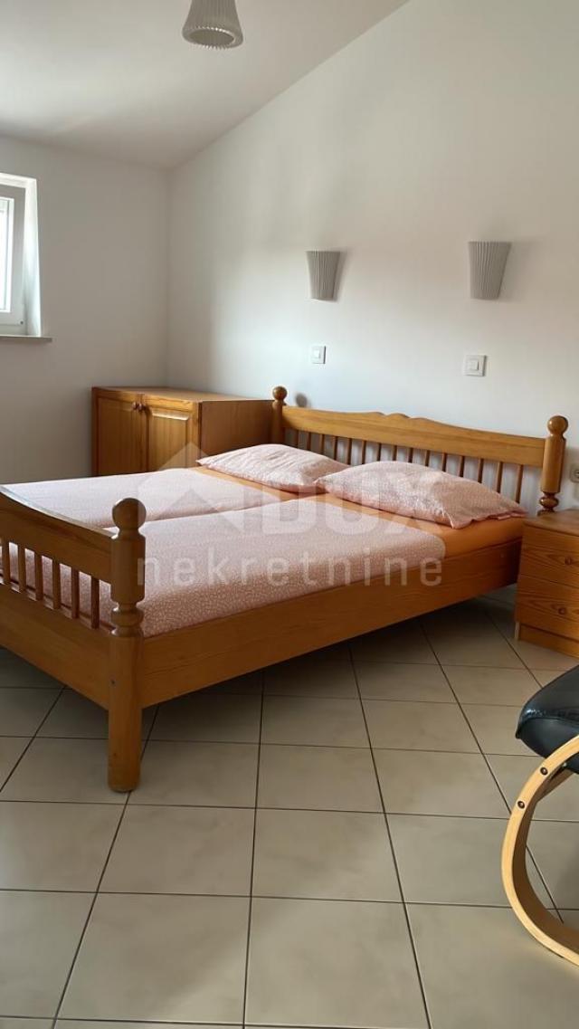 ISTRA, MEDULIN - Apartmanska kuća 500 m od mora! 