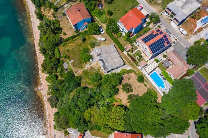 ZADAR, POSEDARJE - Beautiful multi-storey house and stone outbuilding with swimming pool