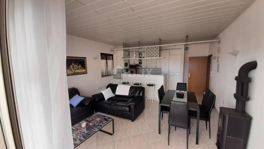 OTOK KRK, BAŠKA - Trosobni apartman u blizini mora