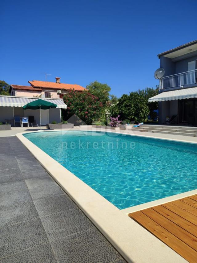 ISTRIA, ŠTINJAN Beautiful family house with a large pool!