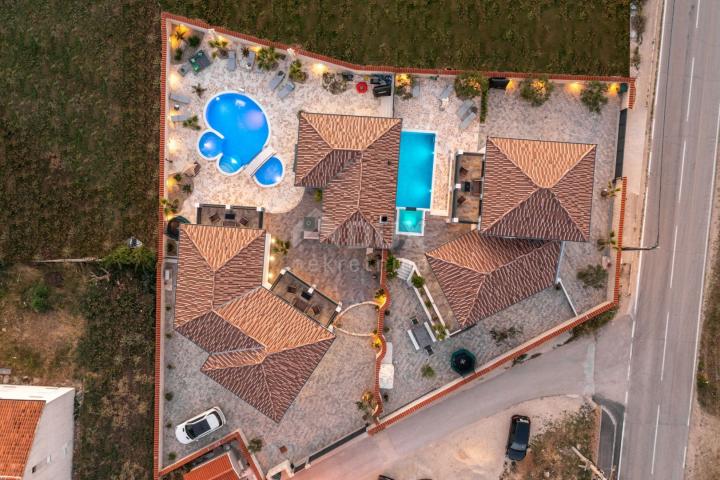 ZADAR, MURVICA - Luxuriöser Komplex aus zwei Villen