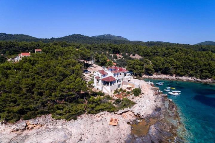 KORČULA - Kuća na ekskluzivnoj lokaciji prvi red do mora 