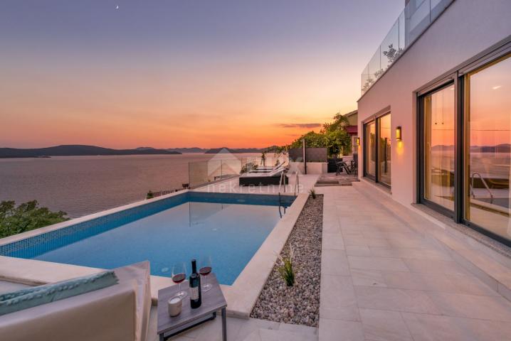 SURROUNDINGS OF DUBROVNIK, SLANO - Villa with pool and sea view