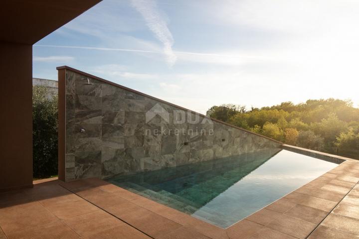 ISTRIA, NOVIGRAD - Modernly designed house with swimming pool