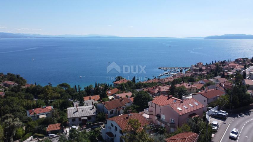 OPATIJA, VOLOSKO - Baugrundstück mit Meerblick für 3 Villen / 3 Apartmenthäuser