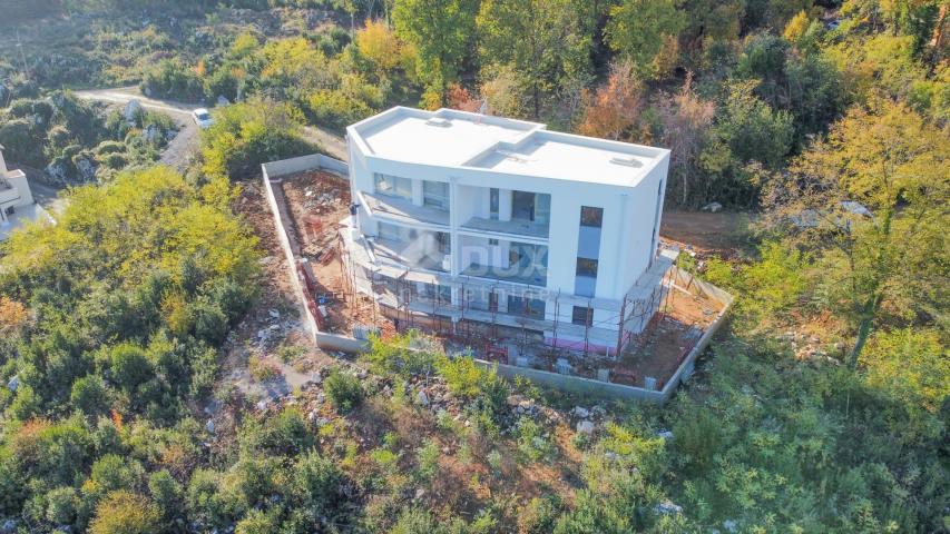 OPATIJA, IKA - posljednji stan u novogradnji 99m2 + krovna terasa 66m2, panoramski pogled na more