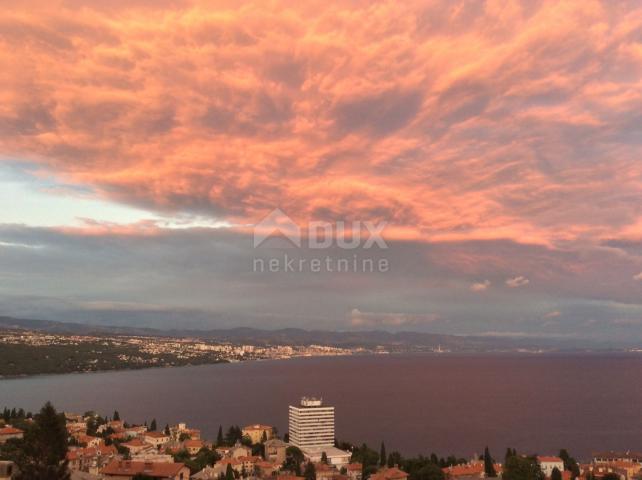 OPATIJA centar - cijela kuća, dva stana s 2 vrta iznad centra Opatije s panoramskim pogledom na more