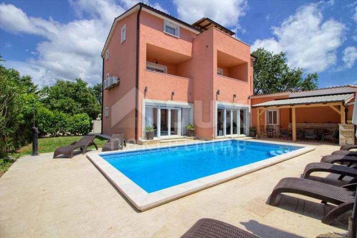 ISTRIA, MEDULIN Villa mit Pool 300 m vom Strand entfernt