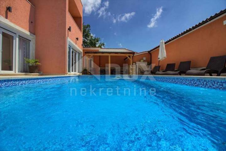 ISTRIA, MEDULIN Villa with pool 300 m from the beach